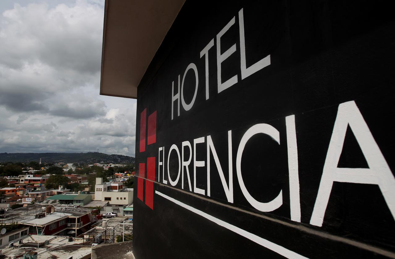 Hotel Florencia Poza Rica エクステリア 写真